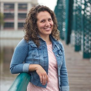 Meet your Posher, Angie